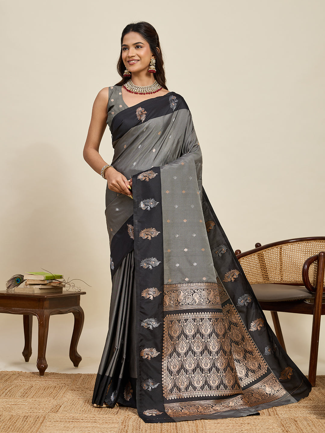 Vedant Vastram Soft Litchi Silk Banarasi Silk Jacquard Saree - Black - Dista