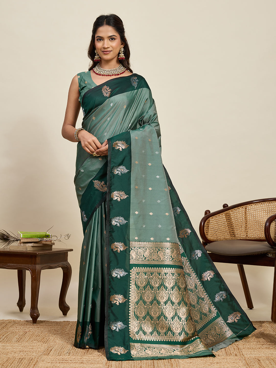 Vedant Vastram Soft Litchi Silk Banarasi Silk Jacquard Saree - Green - Dista