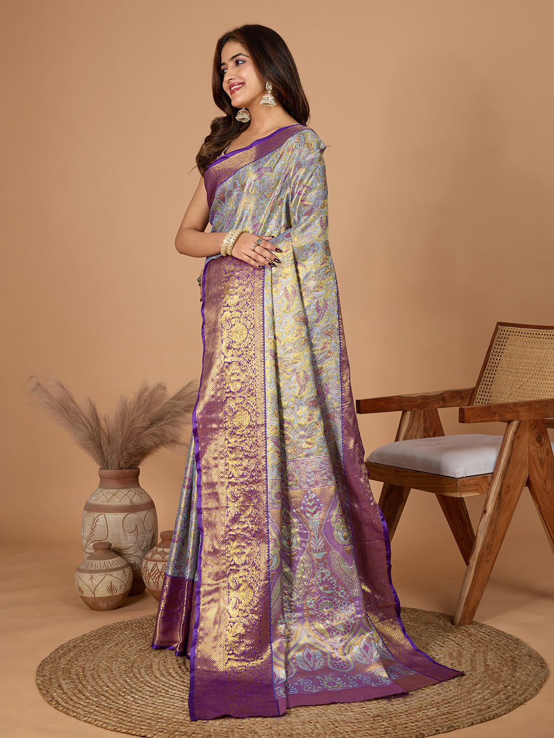 Vedant Vastram Soft Litchi Silk Kanjeevaram Silk Jacquard Saree - Lavender - Dista