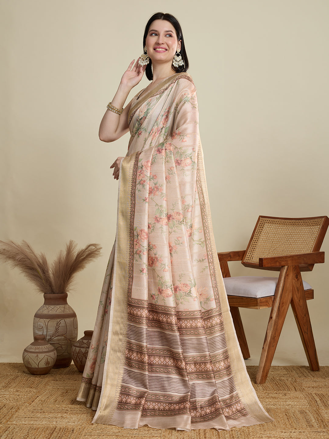 Vedant Vastram Cotton Silk Fancy Jacquard Bollywood Saree - Cream - Dista