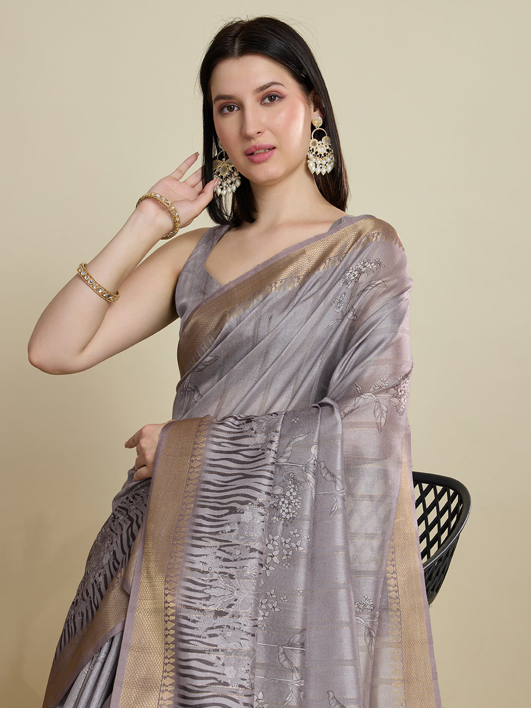 Vedant Vastram Cotton Silk Fancy Jacquard Bollywood Saree - Grey - Dista