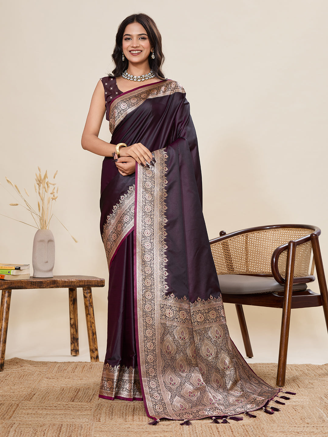 Vedant Vastram Soft Litchi Silk Banarasi Silk Jacquard Saree - Wine - Dista