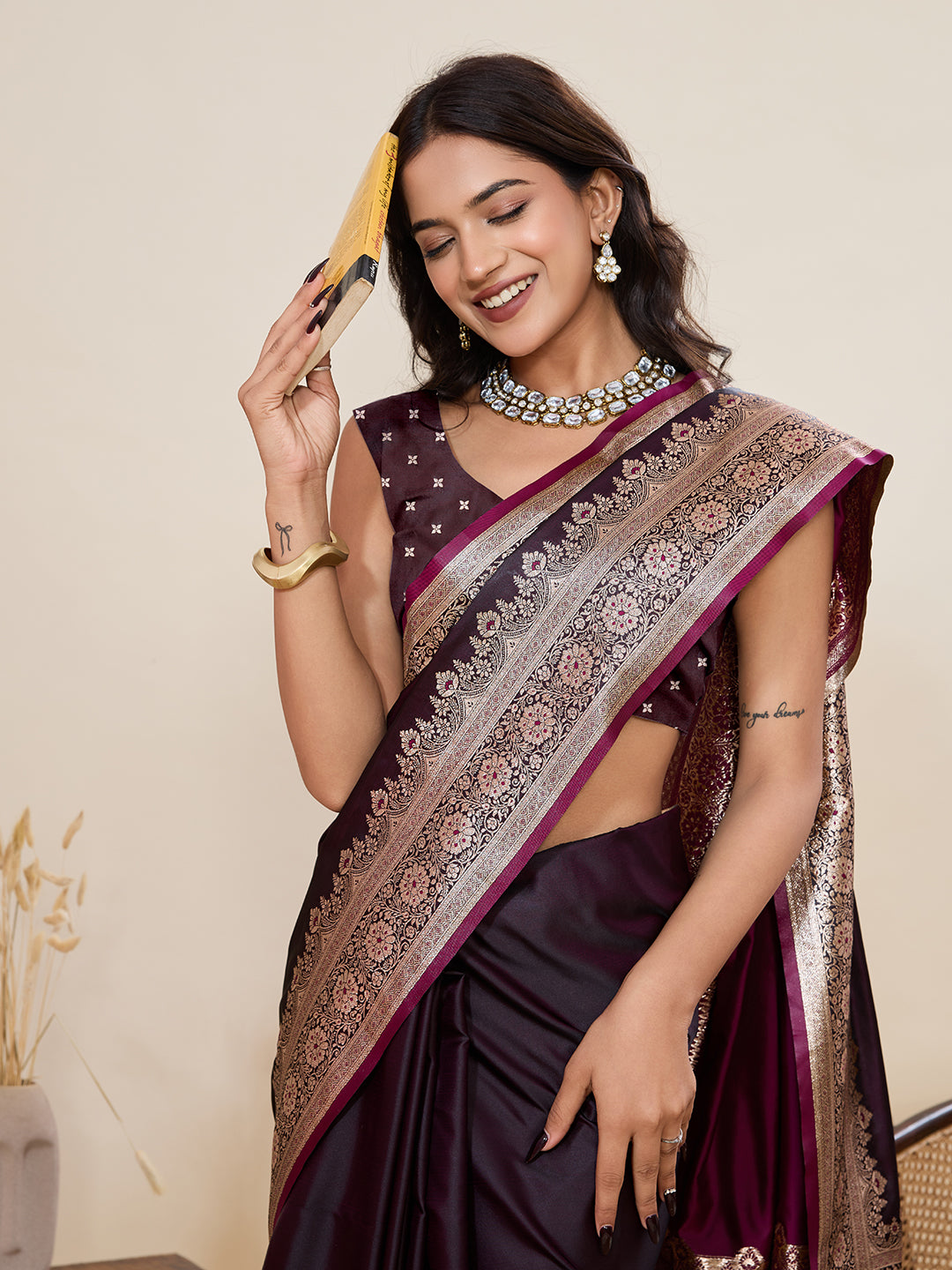Vedant Vastram Soft Litchi Silk Banarasi Silk Jacquard Saree - Wine - Dista