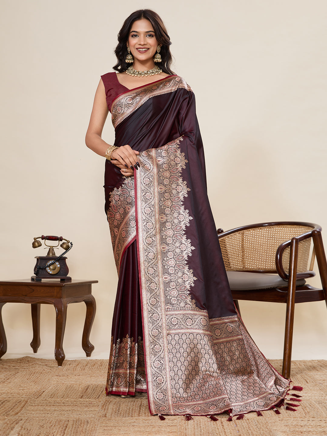 Vedant Vastram Soft Litchi Silk Banarasi Silk Jacquard Saree - Maroon - Dista