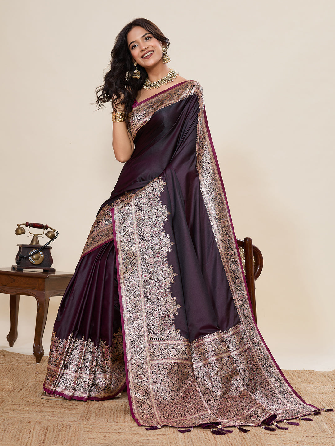 Vedant Vastram Soft Litchi Silk Banarasi Silk Jacquard Saree - Wine - Dista