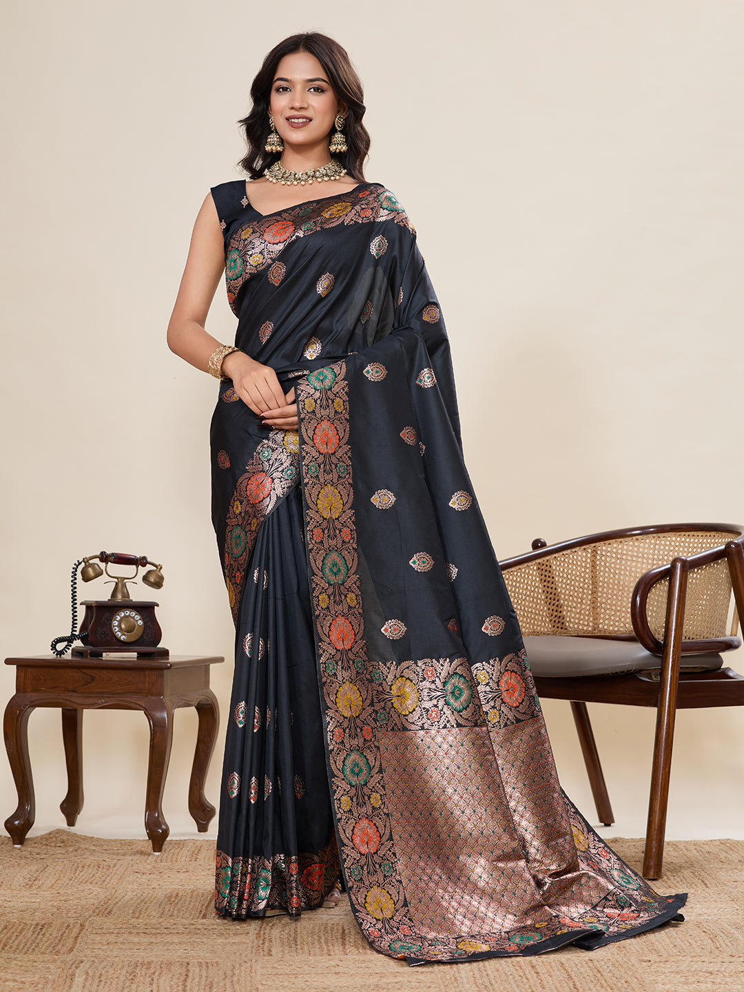 Vedant Vastram Soft Litchi Silk Banarasi Silk Jacquard Saree - Black - Dista
