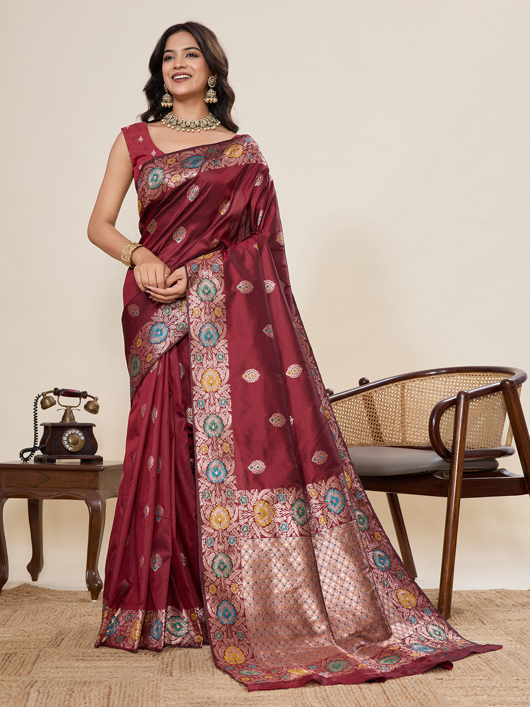 Vedant Vastram Soft Litchi Silk Banarasi Silk Jacquard Saree - Maroon - Dista