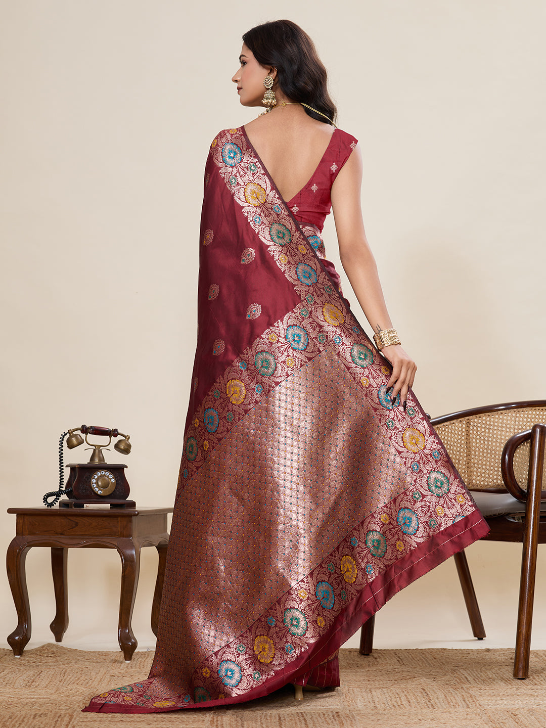 Vedant Vastram Soft Litchi Silk Banarasi Silk Jacquard Saree - Maroon - Dista