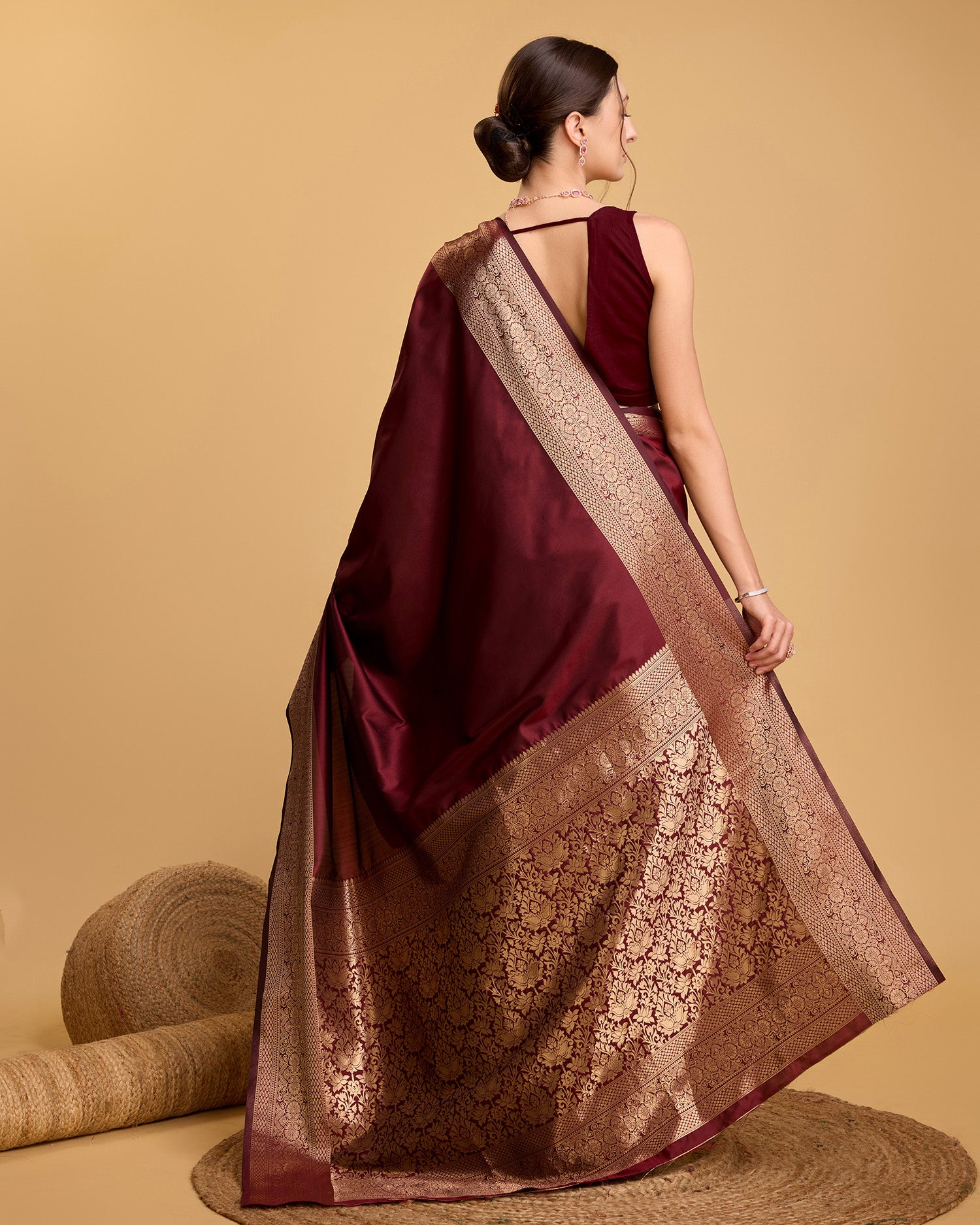 Vedant Vastram Soft Litchi Silk Banarasi Silk Saree - Maroon - Distacart