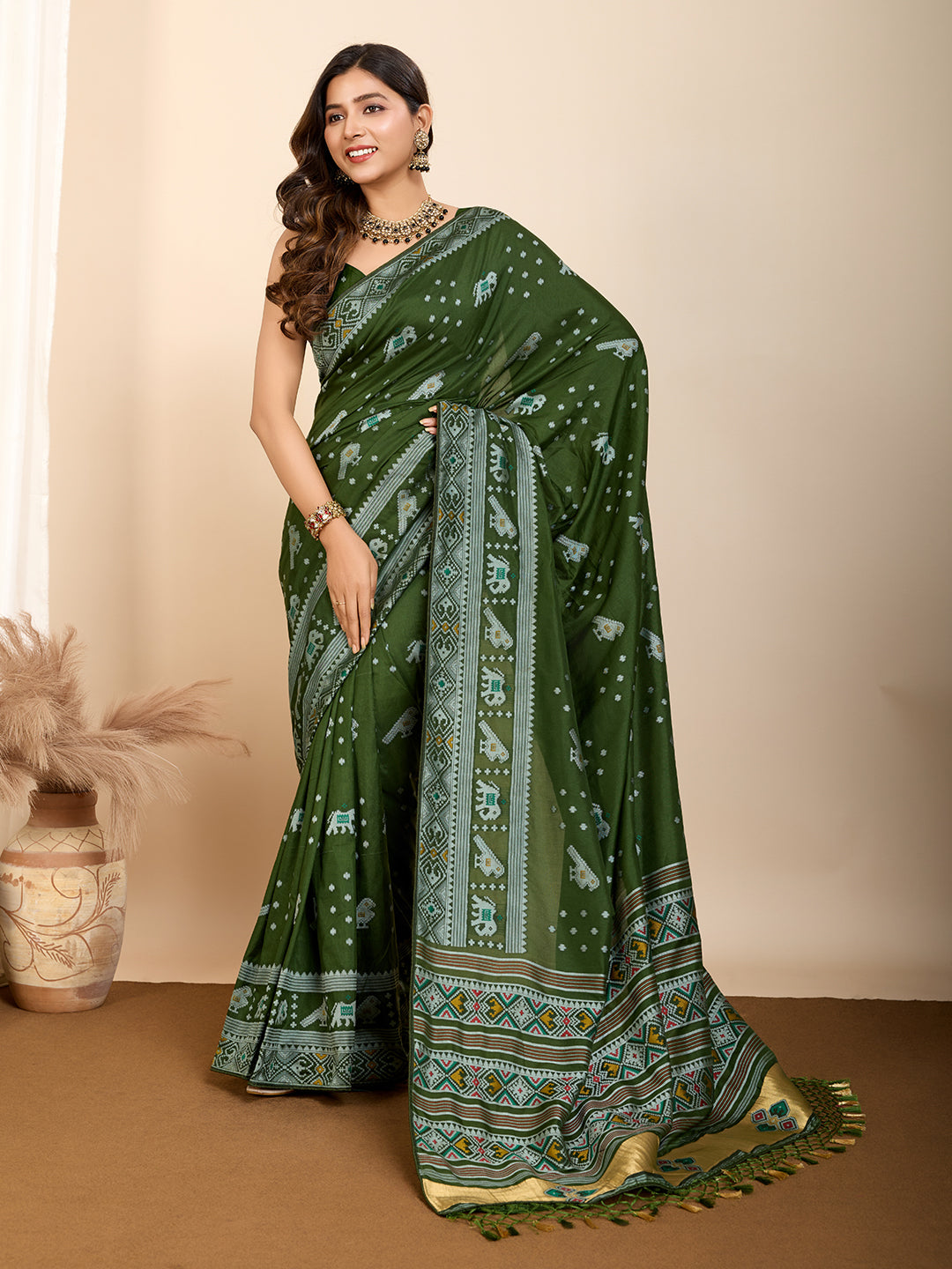 Vedant Vastram Maslin Dola Silk Kanjeevaram Silk Saree - Mahendi - Distacart