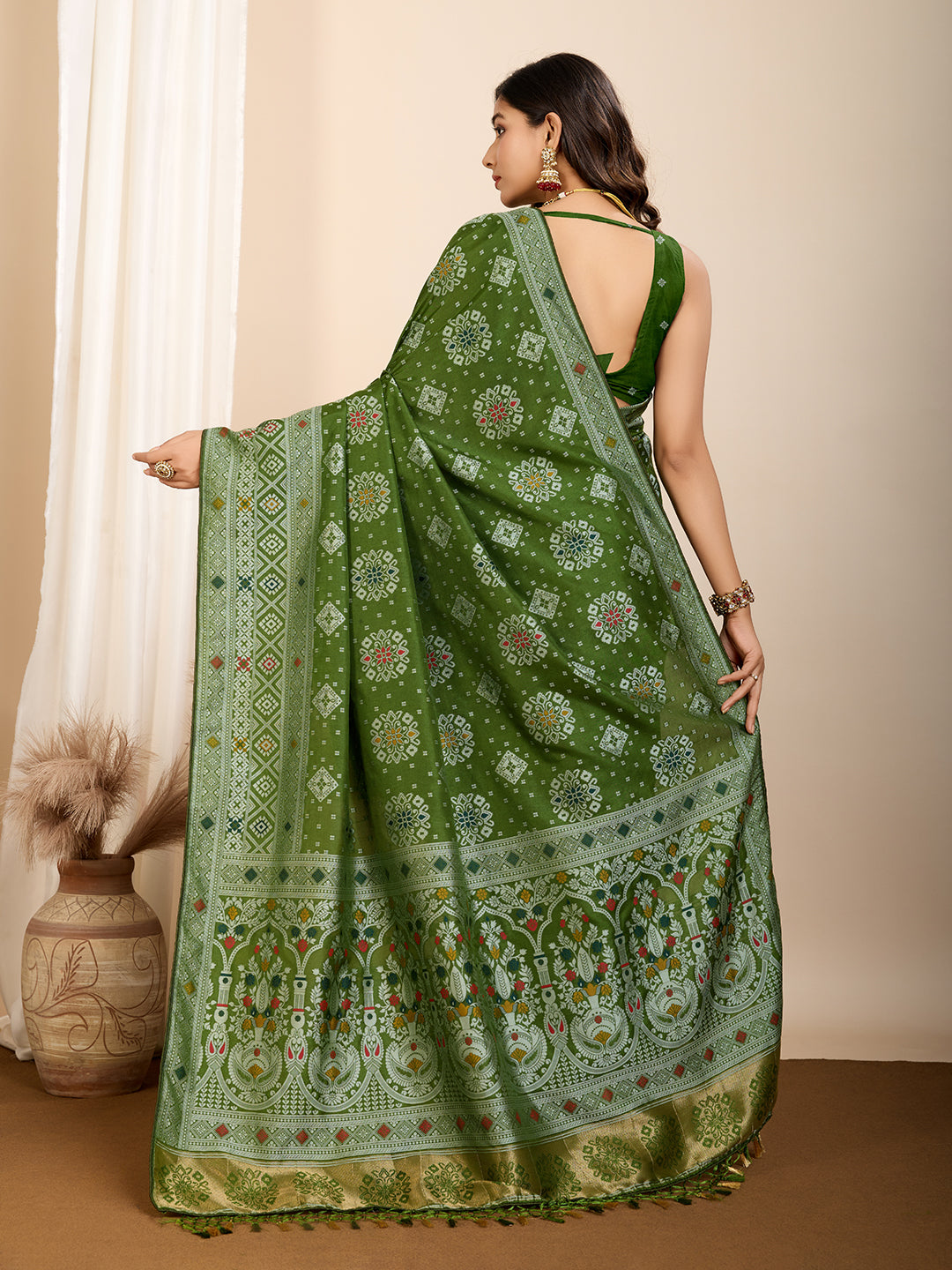 Vedant Vastram Maslin Dola Silk Kanjeevaram Silk Saree - Mahendi - Distacart