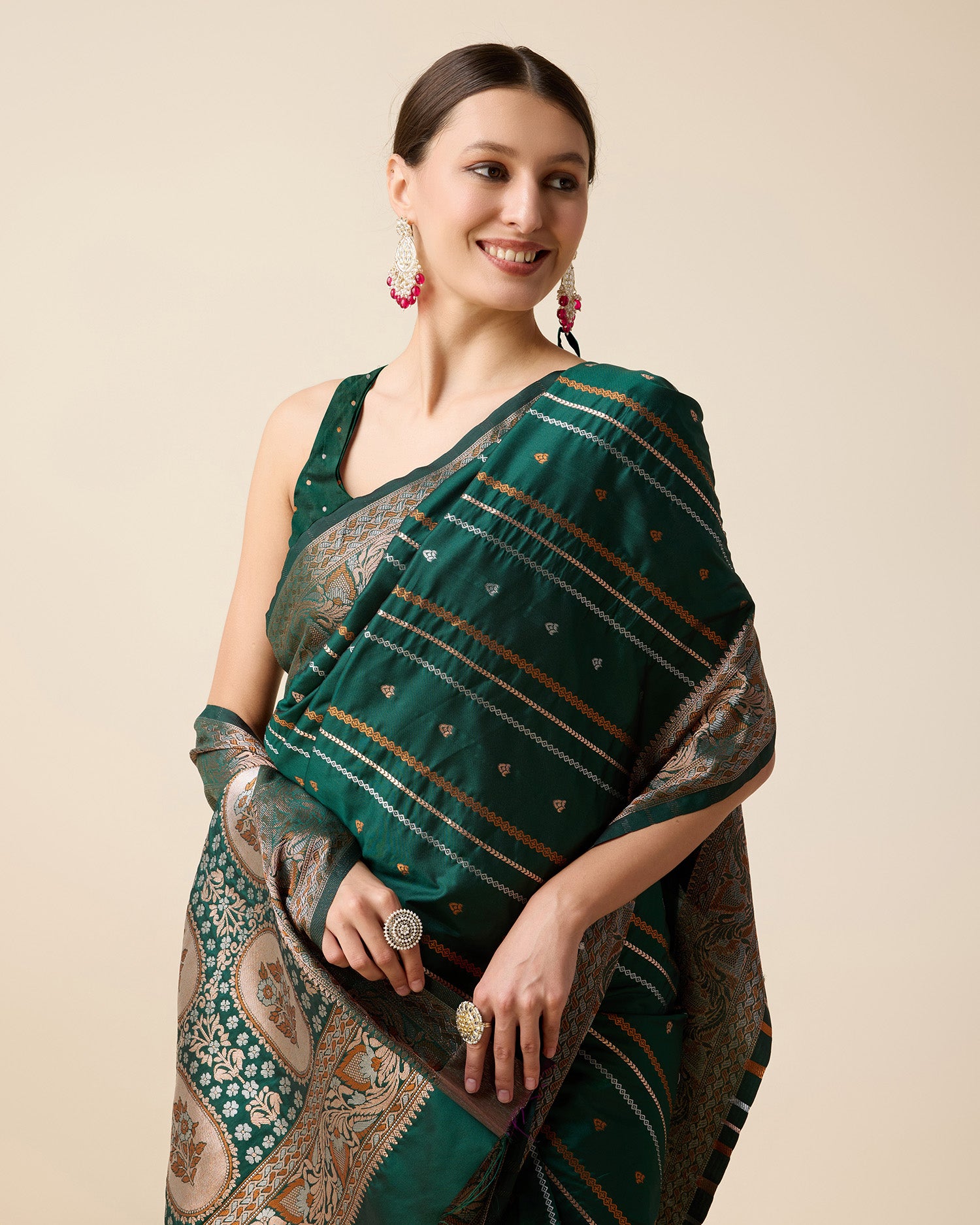 Vedant Vastram Soft Litchi Silk Banarasi Silk Saree - Green - Distacart