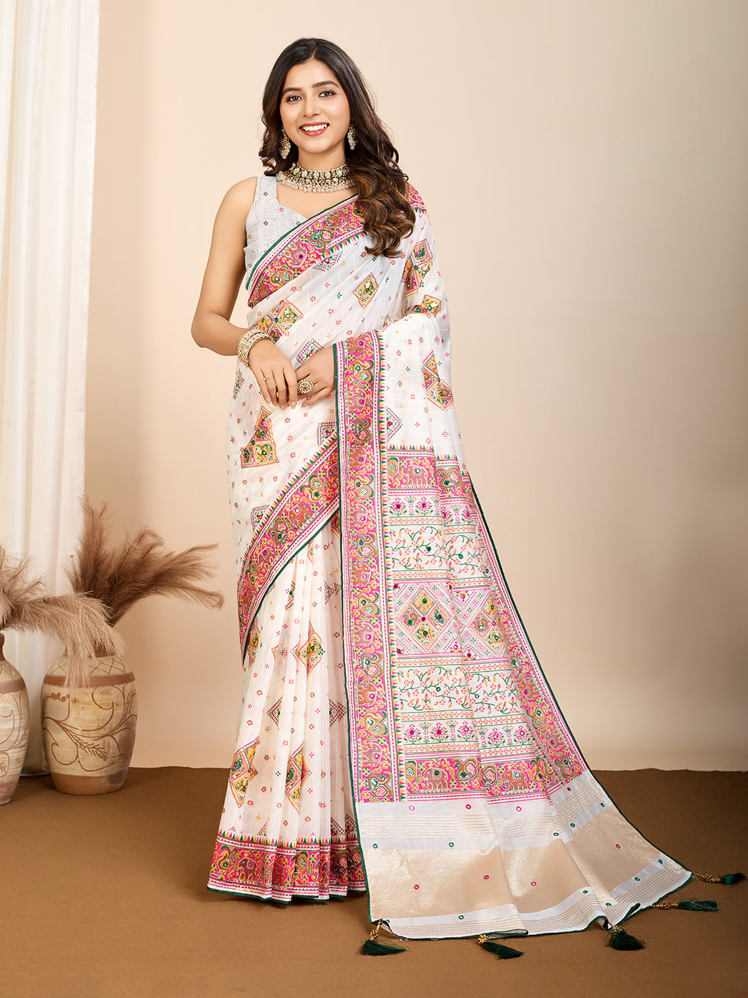 Vedant Vastram Maslin Cotton Printed & Hand work Fancy Saree - White - Distacart