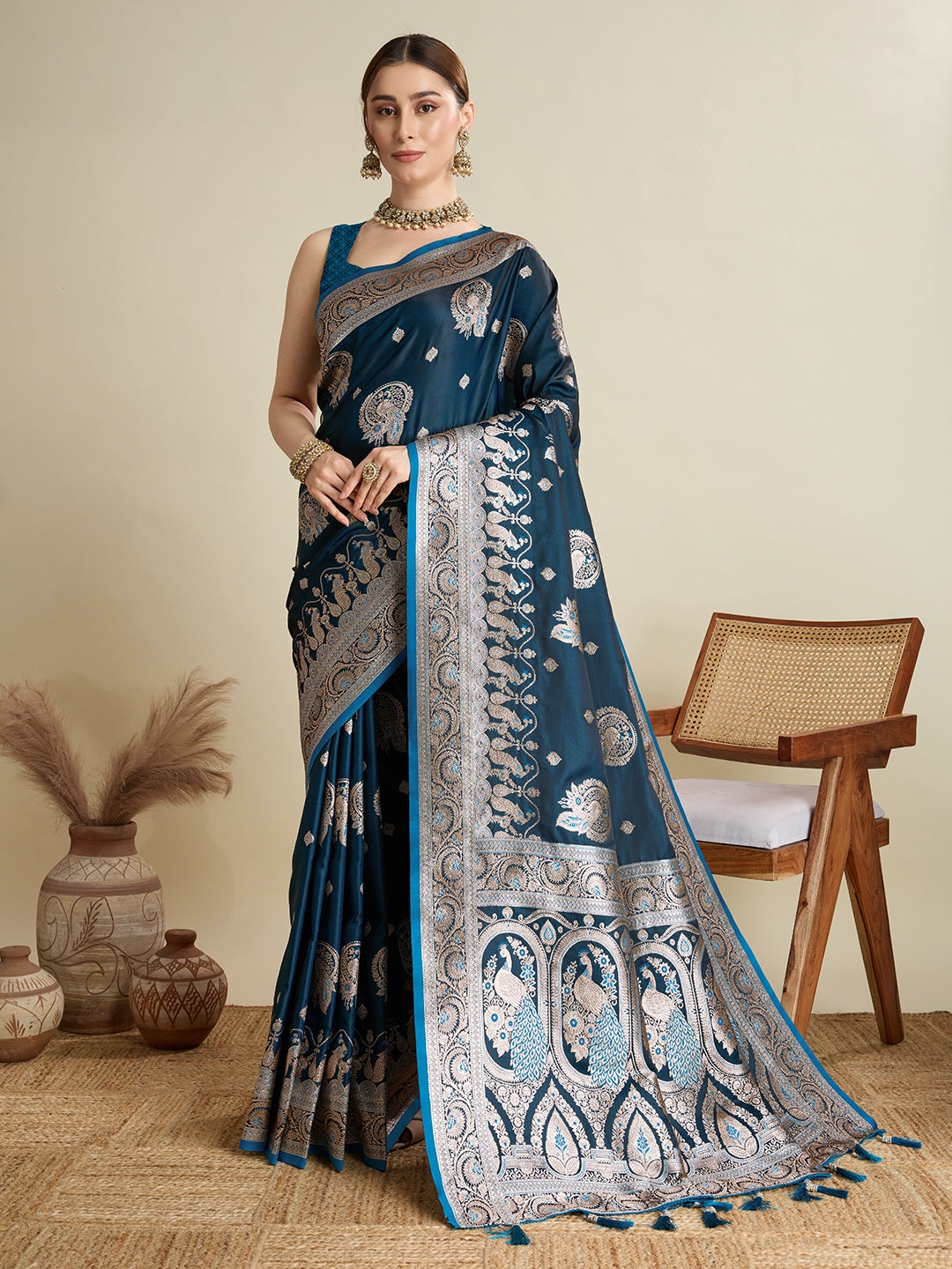 Vedant Vastram Soft Litchi SIlk Banarasi Silk Jacquard Saree - Firozi - Dista