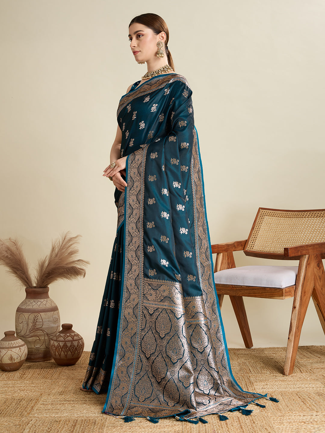 Vedant Vastram Soft Litchi SIlk Banarasi Silk Jacquard Saree - Firozi - Dista