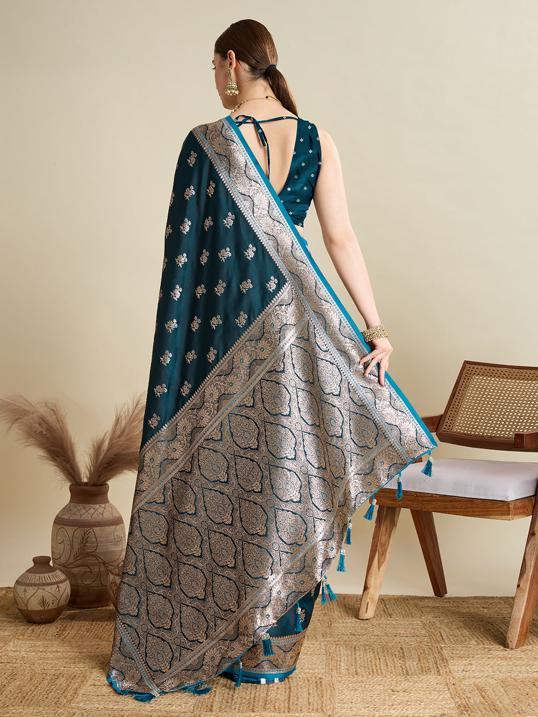 Vedant Vastram Soft Litchi SIlk Banarasi Silk Jacquard Saree - Firozi - Dista