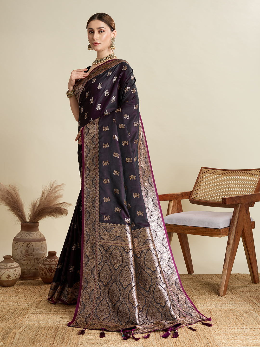 Vedant Vastram Soft Litchi SIlk Banarasi Silk Jacquard Saree - Wine - Dista