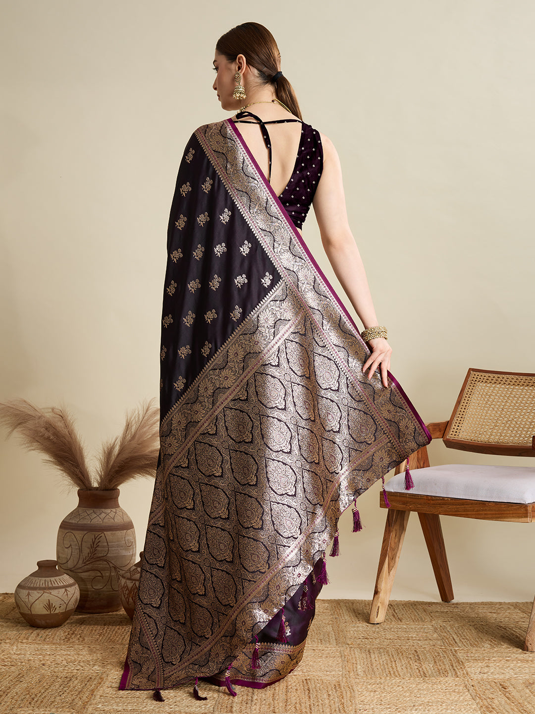 Vedant Vastram Soft Litchi SIlk Banarasi Silk Jacquard Saree - Wine - Dista