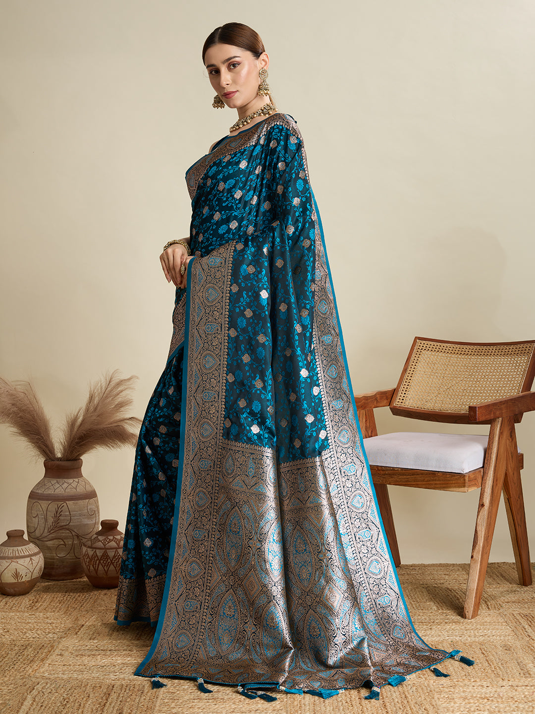 Vedant Vastram Soft Litchi SIlk Banarasi Silk Jacquard Saree - Firozi - Dista