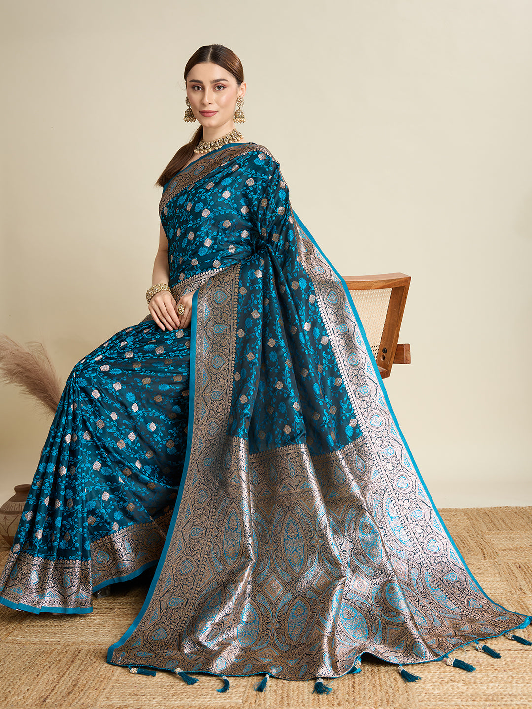 Vedant Vastram Soft Litchi SIlk Banarasi Silk Jacquard Saree - Firozi - Dista