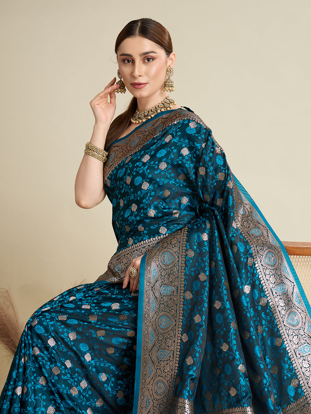 Vedant Vastram Soft Litchi SIlk Banarasi Silk Jacquard Saree - Firozi - Dista