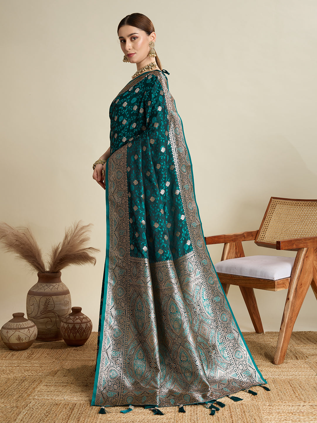 Vedant Vastram Soft Litchi SIlk Banarasi Silk Jacquard Saree - Rama - Dista