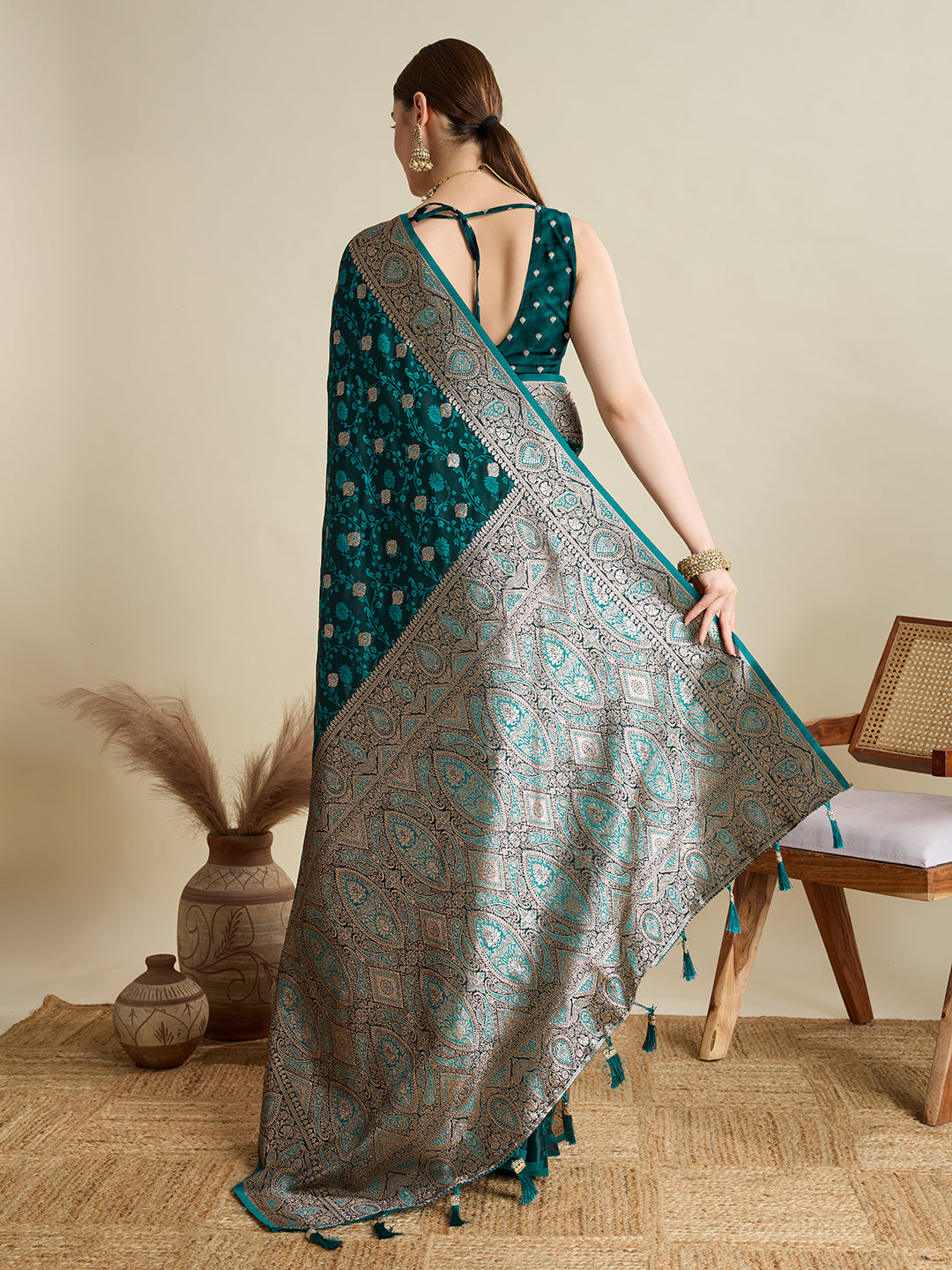 Vedant Vastram Soft Litchi SIlk Banarasi Silk Jacquard Saree - Rama - Dista