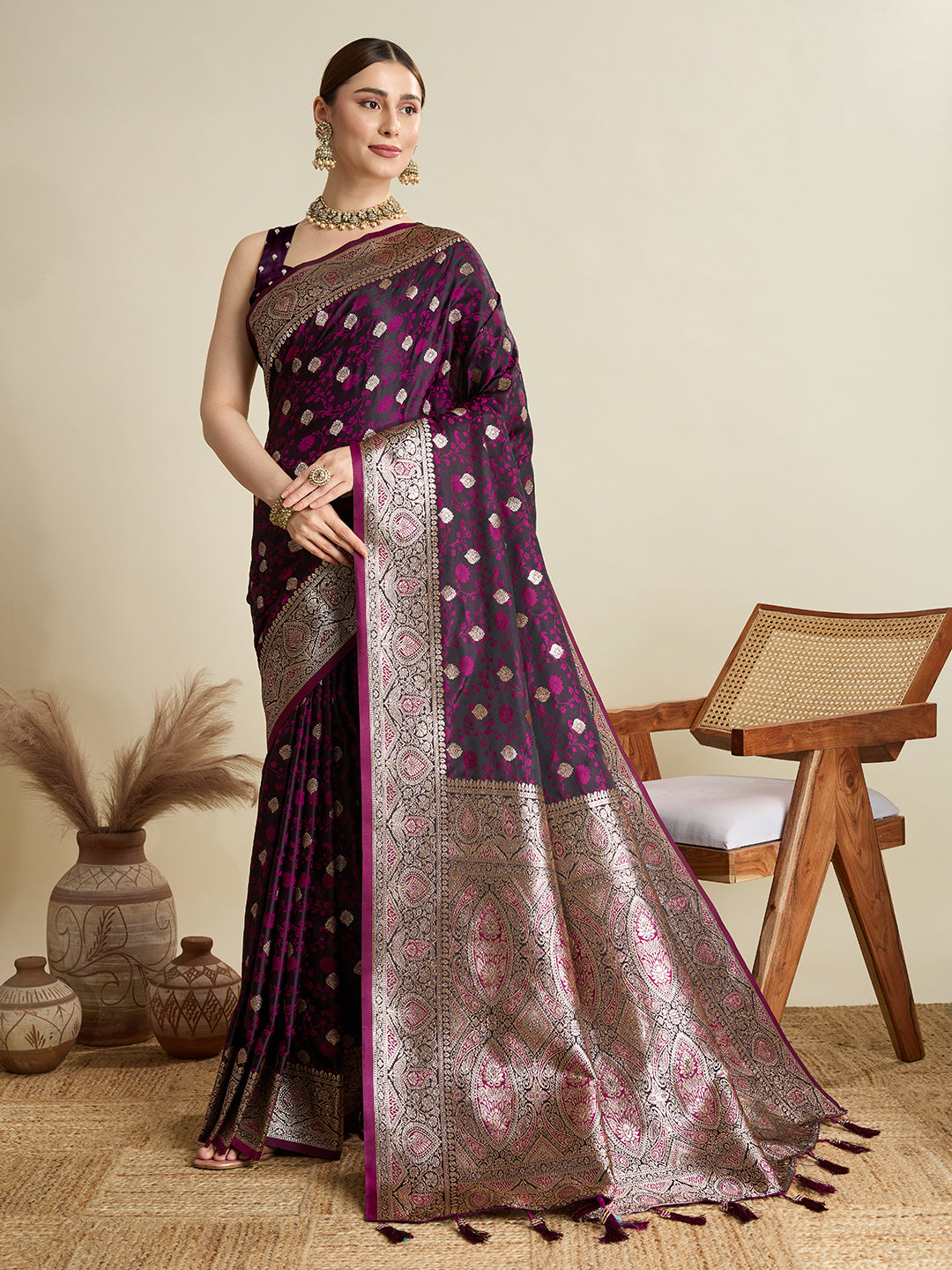 Vedant Vastram Soft Litchi SIlk Banarasi Silk Jacquard Saree - Wine - Dista