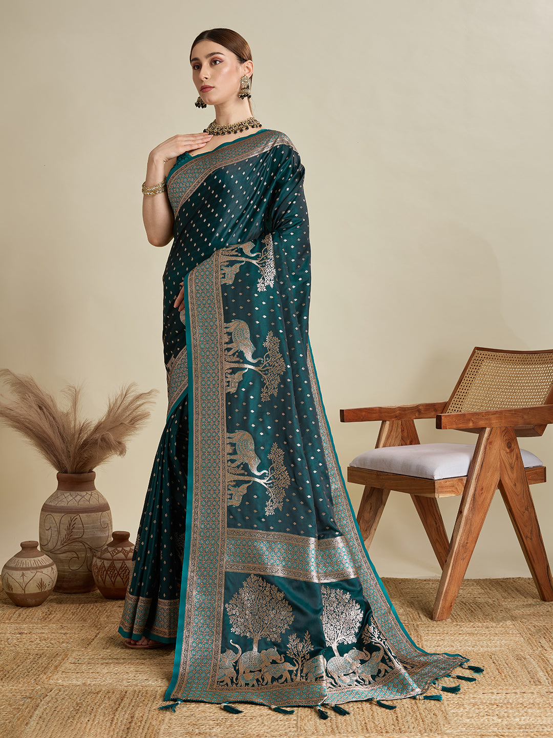 Vedant Vastram Soft Litchi SIlk Banarasi Silk Jacquard Saree - Rama - Dista