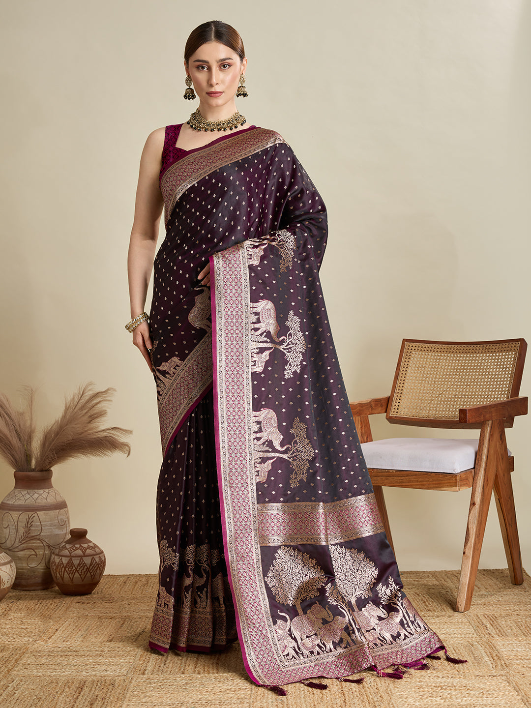 Vedant Vastram Soft Litchi SIlk Banarasi Silk Jacquard Saree - Wine - Dista