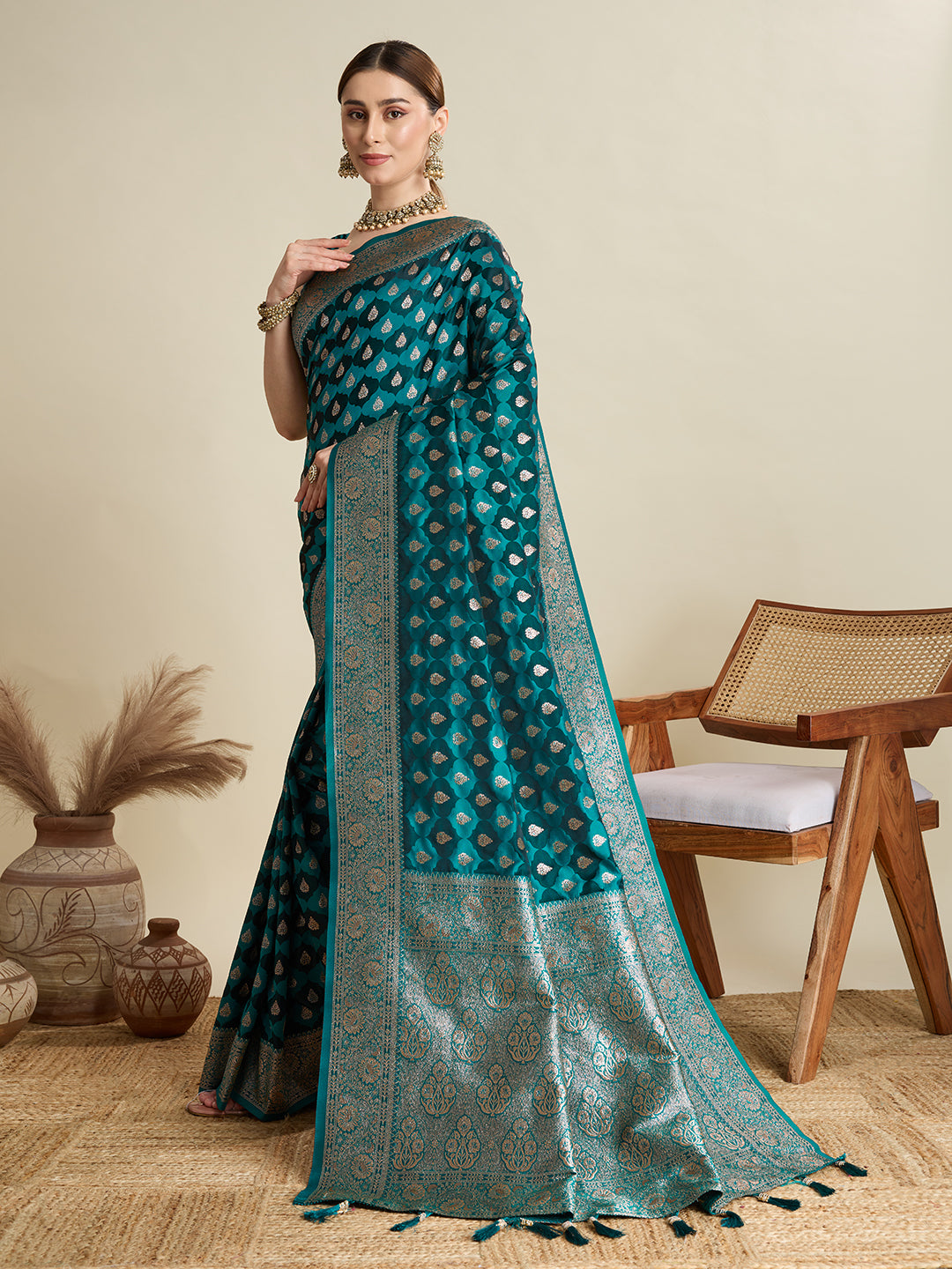 Vedant Vastram Soft Litchi SIlk Banarasi Silk Jacquard Saree - Firozi - Dista