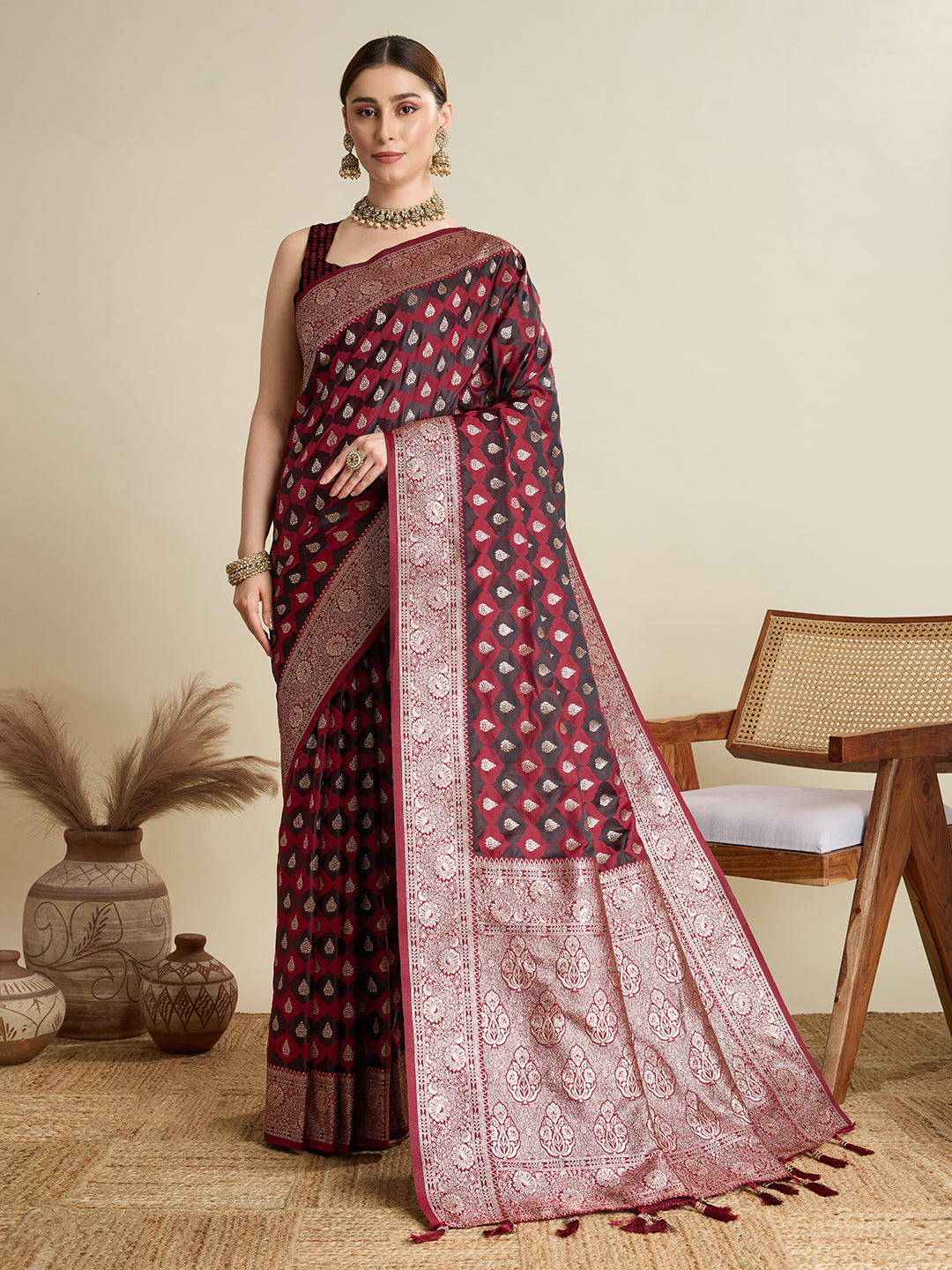 Vedant Vastram Soft Litchi SIlk Banarasi Silk Jacquard Saree - Maroon - Dista