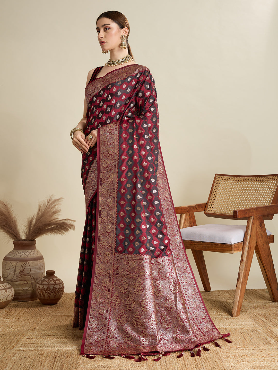 Vedant Vastram Soft Litchi SIlk Banarasi Silk Jacquard Saree - Maroon - Dista