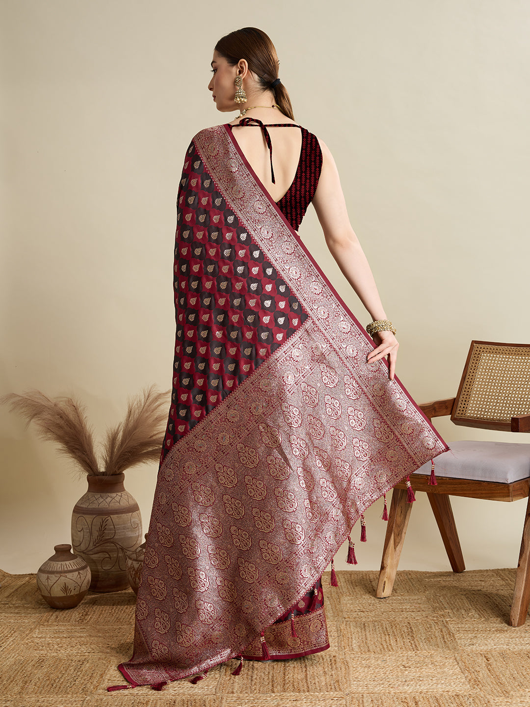 Vedant Vastram Soft Litchi SIlk Banarasi Silk Jacquard Saree - Maroon - Dista