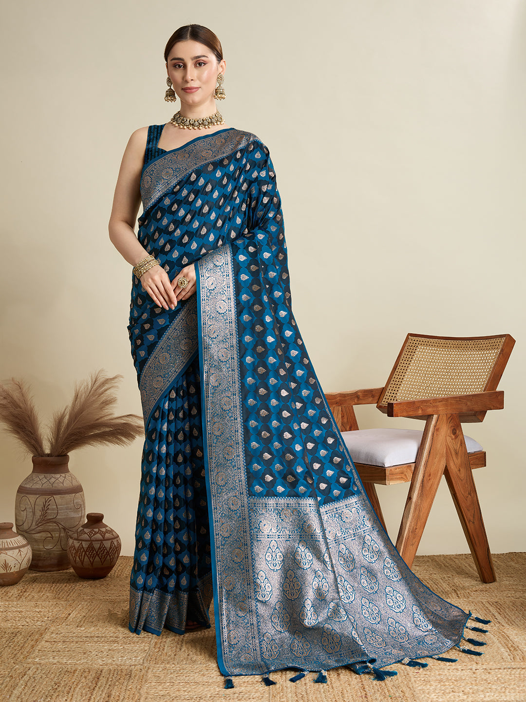 Vedant Vastram Soft Litchi SIlk Banarasi Silk Jacquard Saree - Rama - Dista