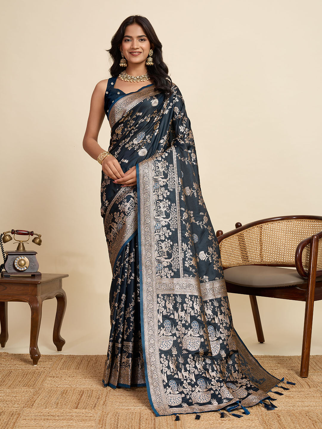 Vedant Vastram Soft Litchi Silk Paithani Jacquard Saree - Navy Blue - Distacart