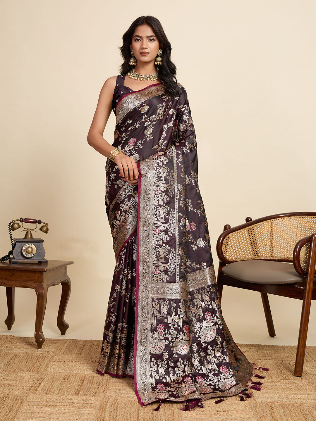 Vedant Vastram Soft Litchi Silk Paithani Jacquard Saree - Wine - Dista