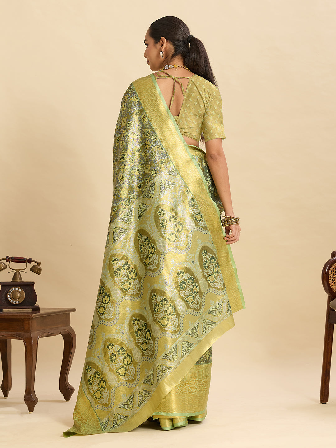 Vedant Vastram Soft Litchi Silk Banarasi Silk Jacquard Saree - Pista - Dista