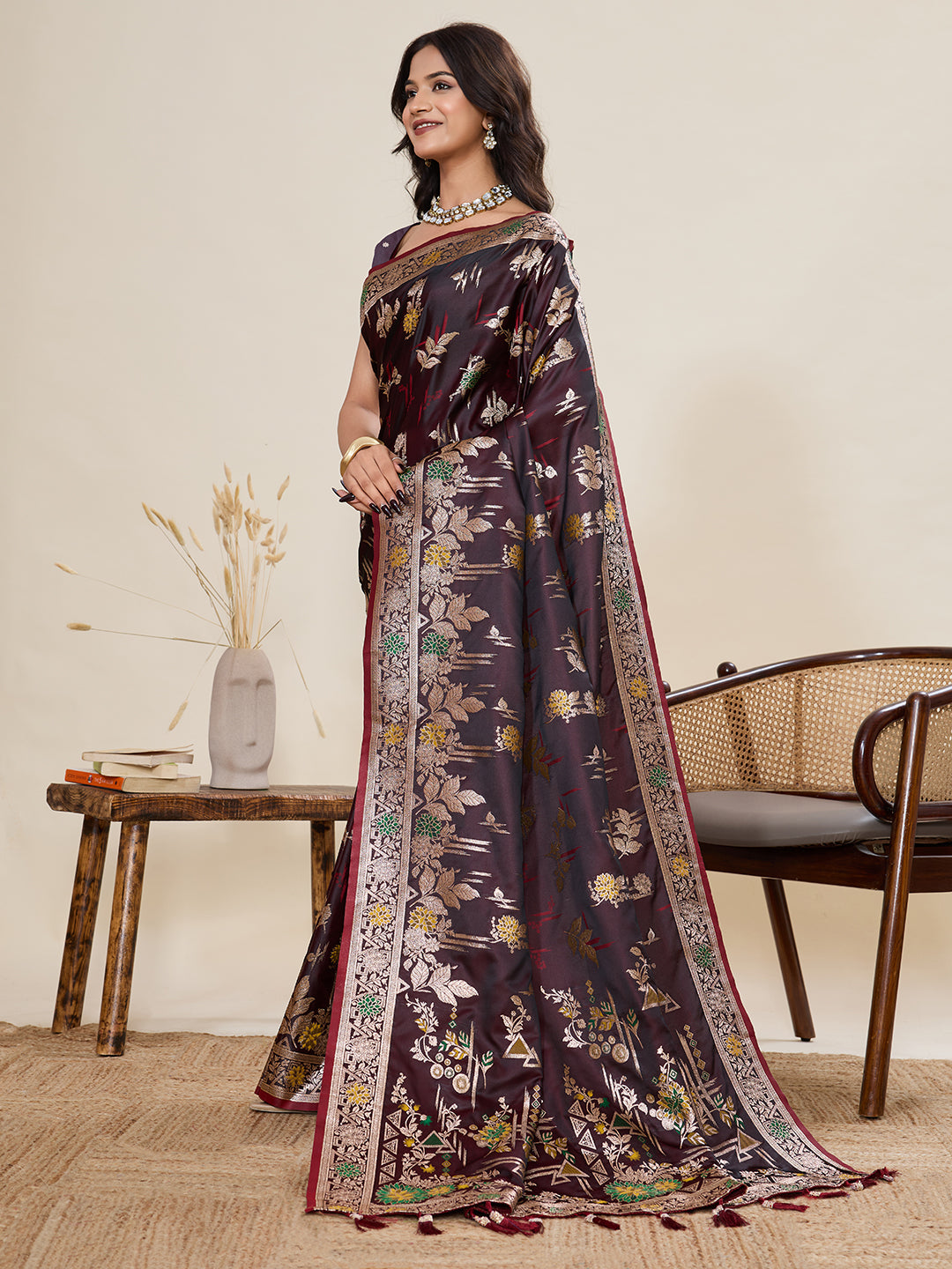 Vedant Vastram Soft Litchi Silk Banarasi Silk Jacquard Saree - Maroon - Dista
