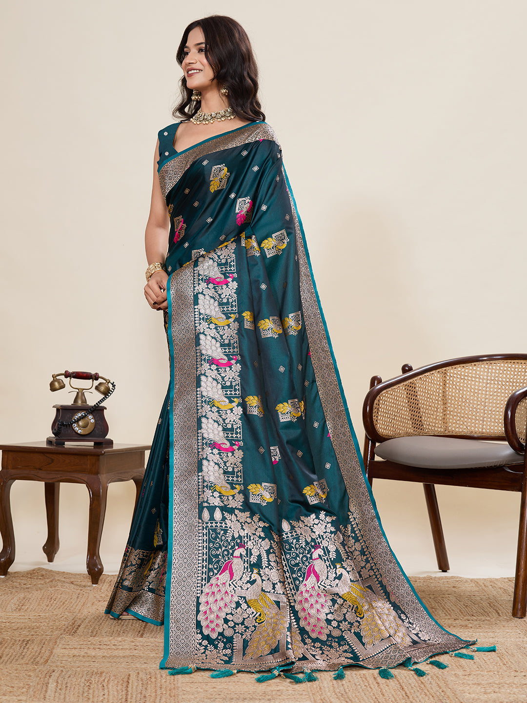 Vedant Vastram Soft Litchi Silk Banarasi Silk Jacquard Saree - Firozi - Dista