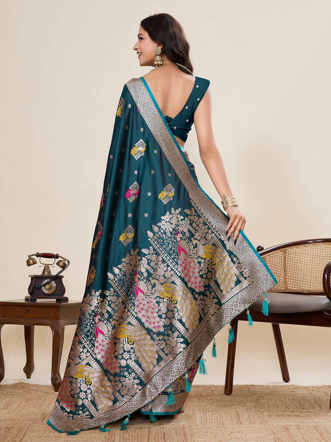 Vedant Vastram Soft Litchi Silk Banarasi Silk Jacquard Saree - Firozi - Dista