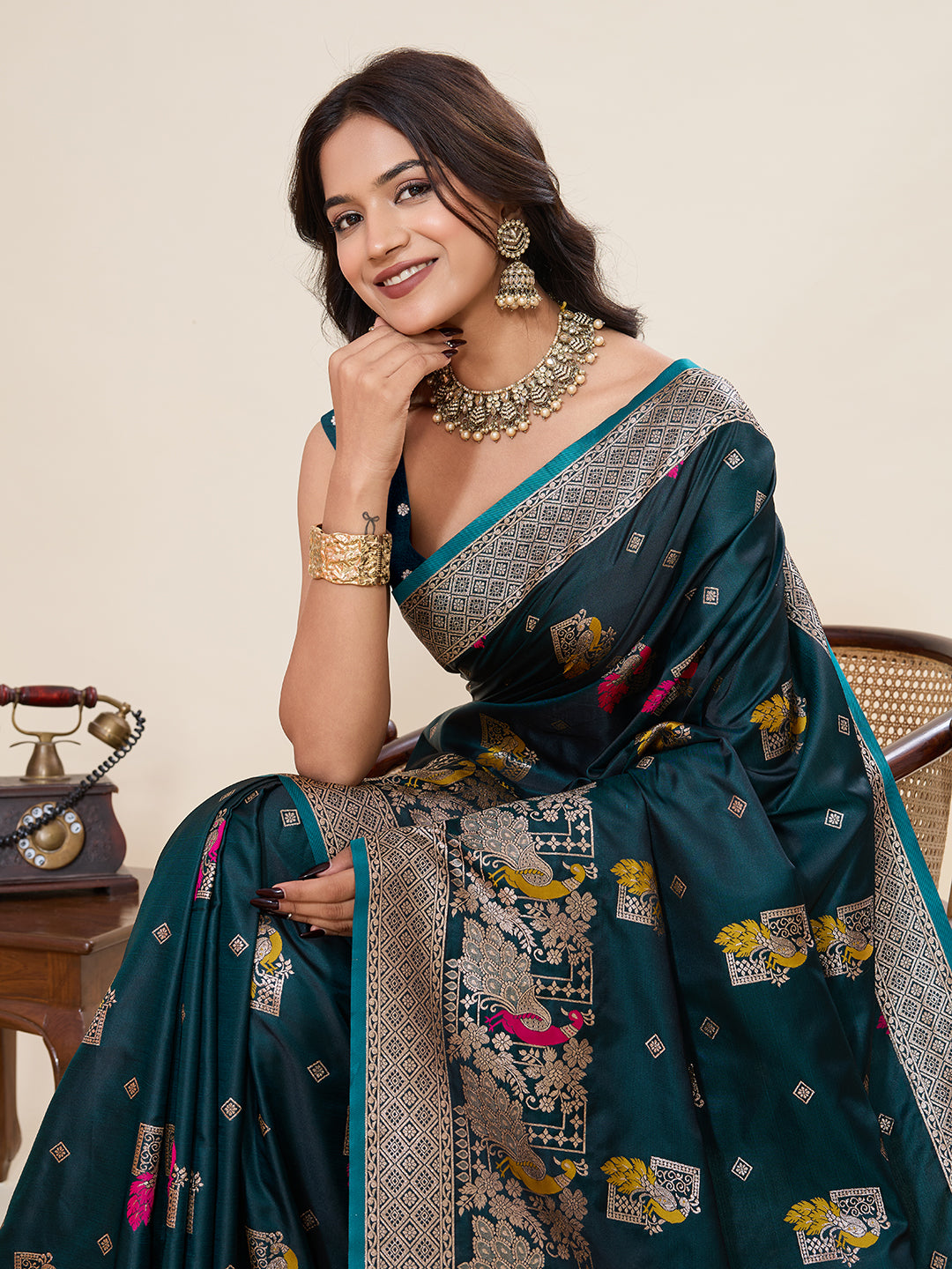 Vedant Vastram Soft Litchi Silk Banarasi Silk Jacquard Saree - Firozi - Dista