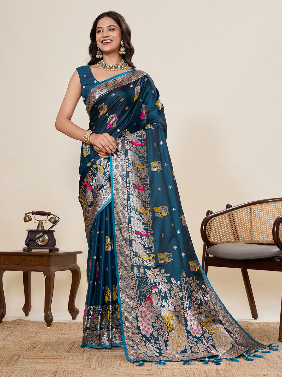 Vedant Vastram Soft Litchi Silk Banarasi Silk Jacquard Saree - Rama - Dista