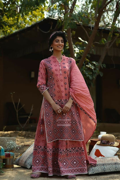 Juniper Peach Geometric Printed Pure Cotton Kurta & Palazzo Set with Lace Work - Distacart