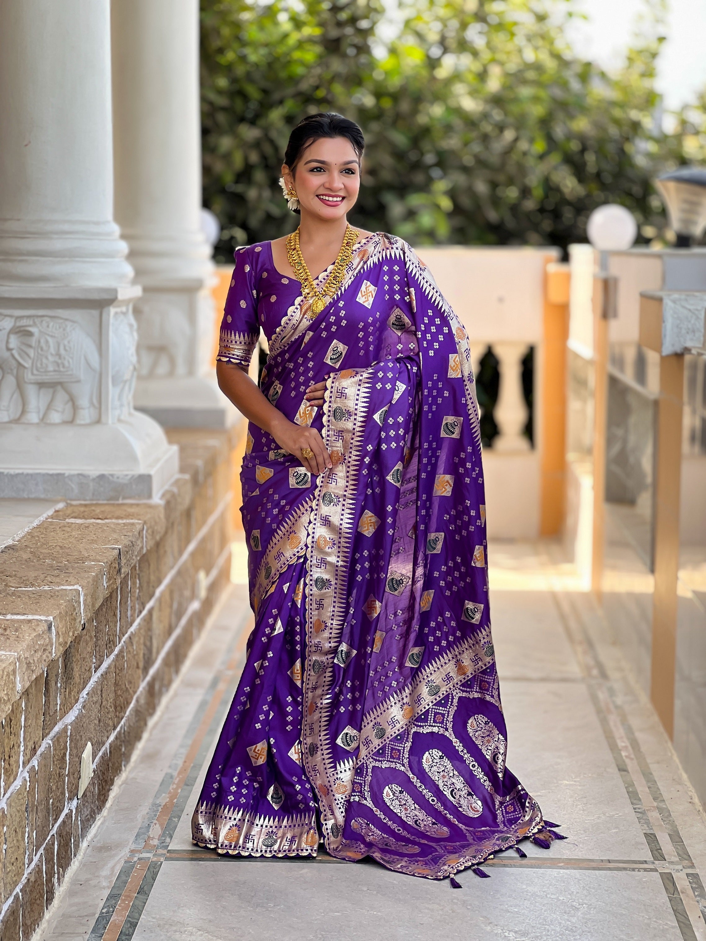 Vedant Vastram Soft Dola Silk Fancy Jacquard Bollywood Saree - Violet - Dista