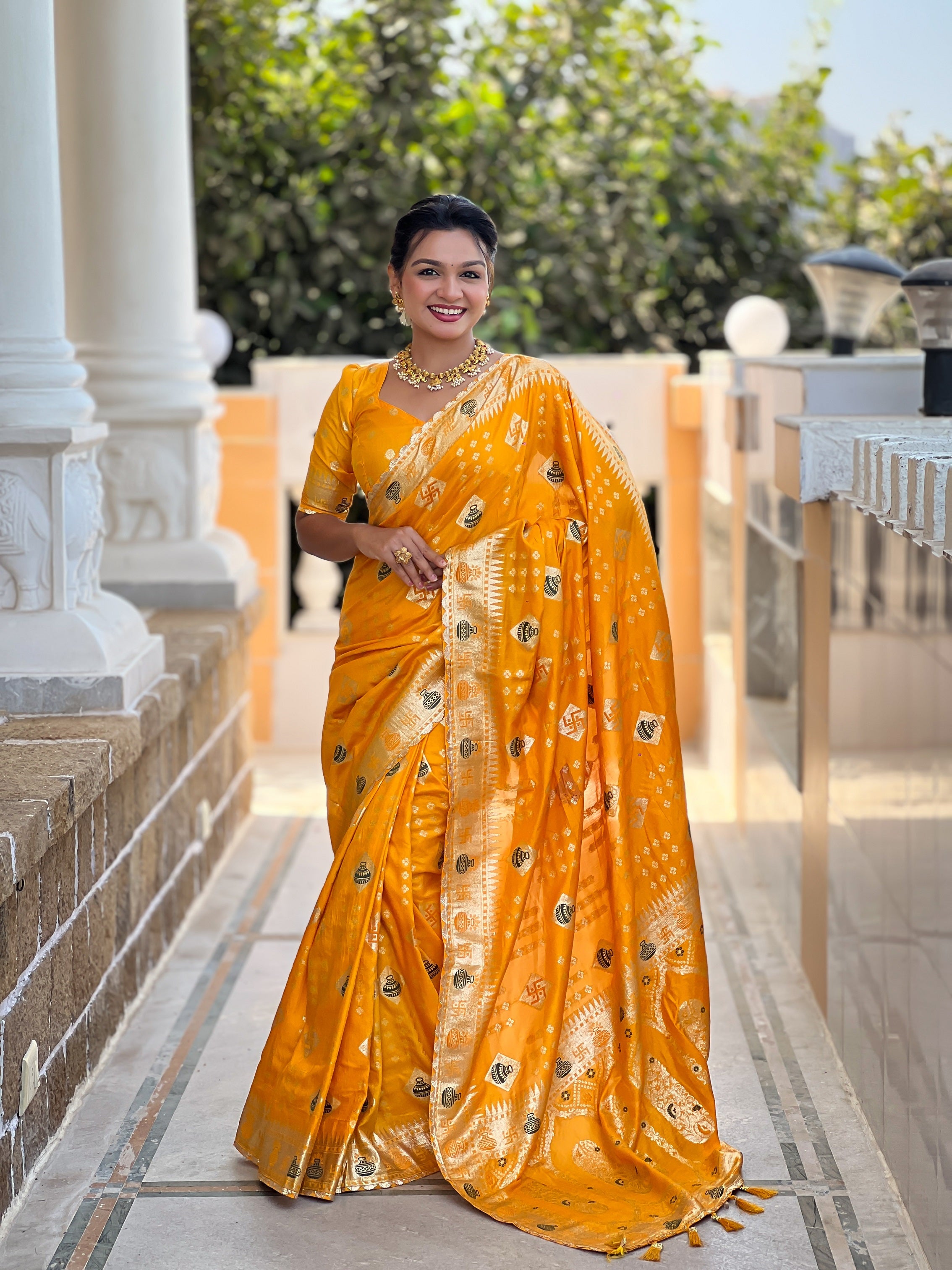 Vedant Vastram Soft Dola Silk Fancy Jacquard Bollywood Saree - Yellow - Dista