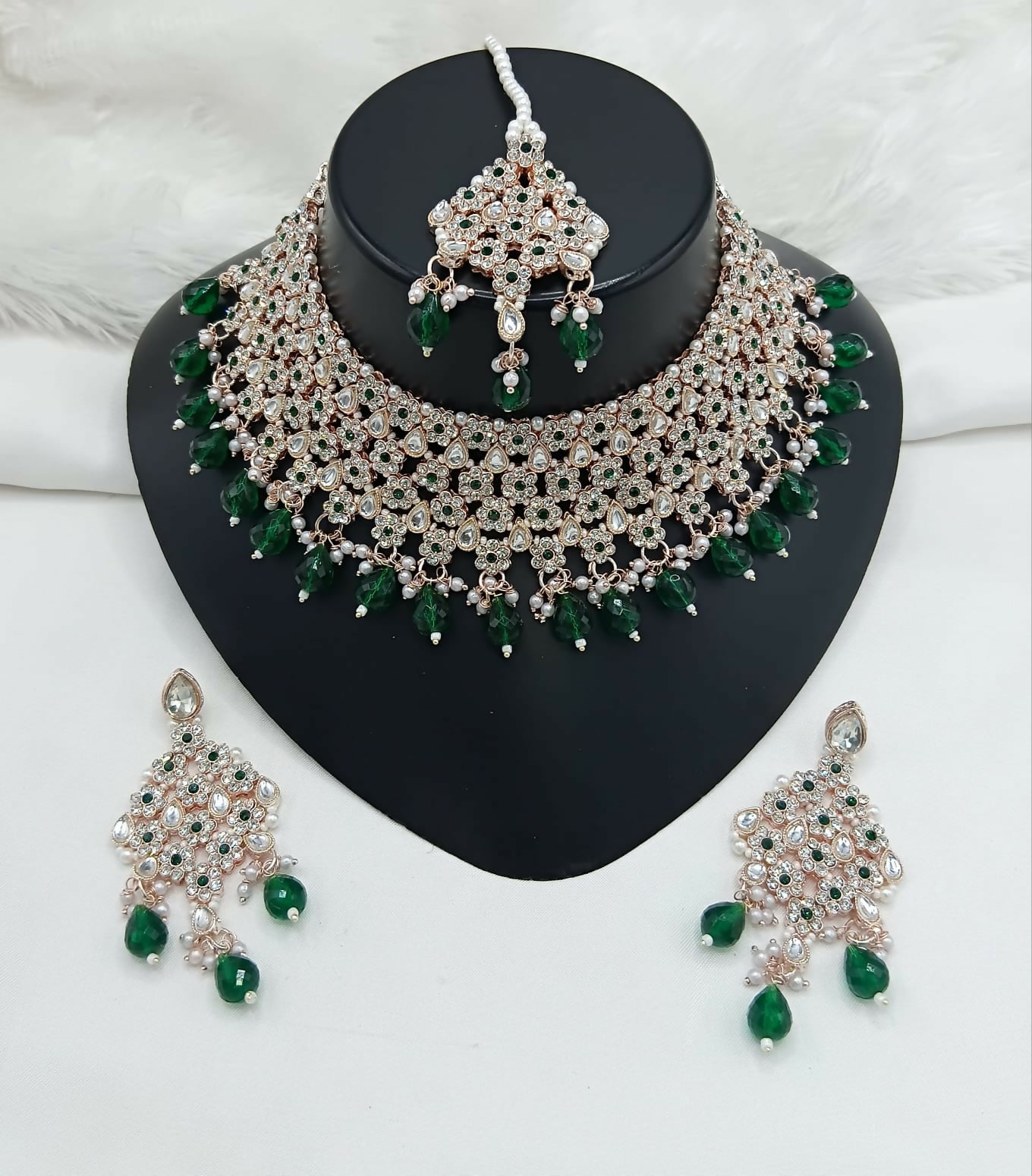 Joban Fashion Women Green Stone Work Necklace Set