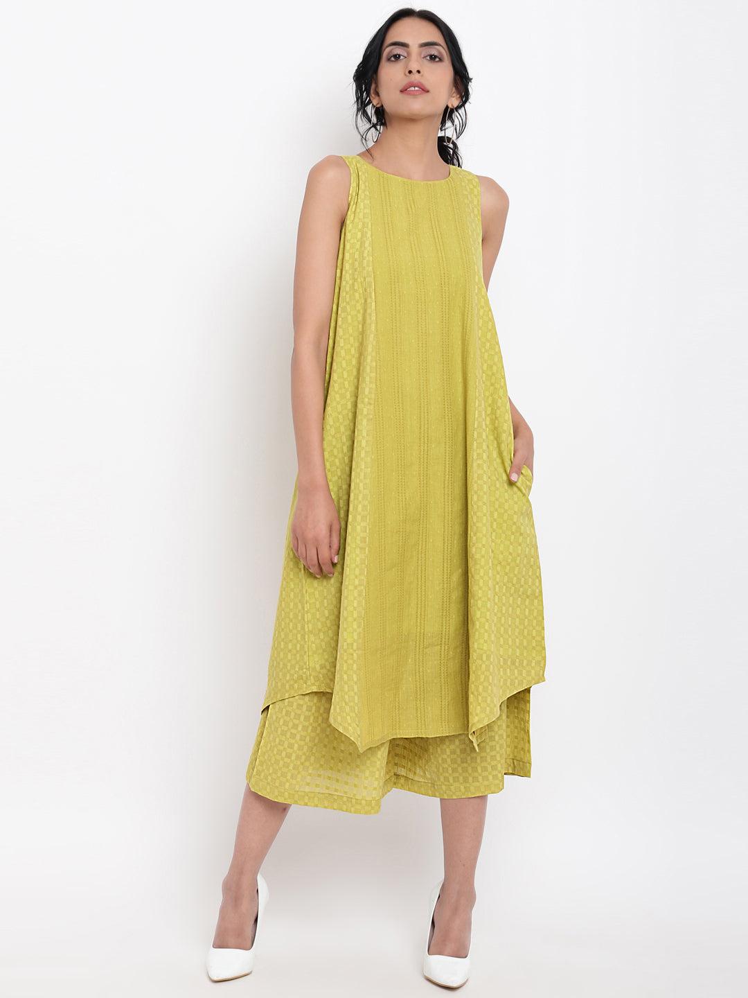 trueBrowns Green Cotton Panelled Kurta Set - Distacart