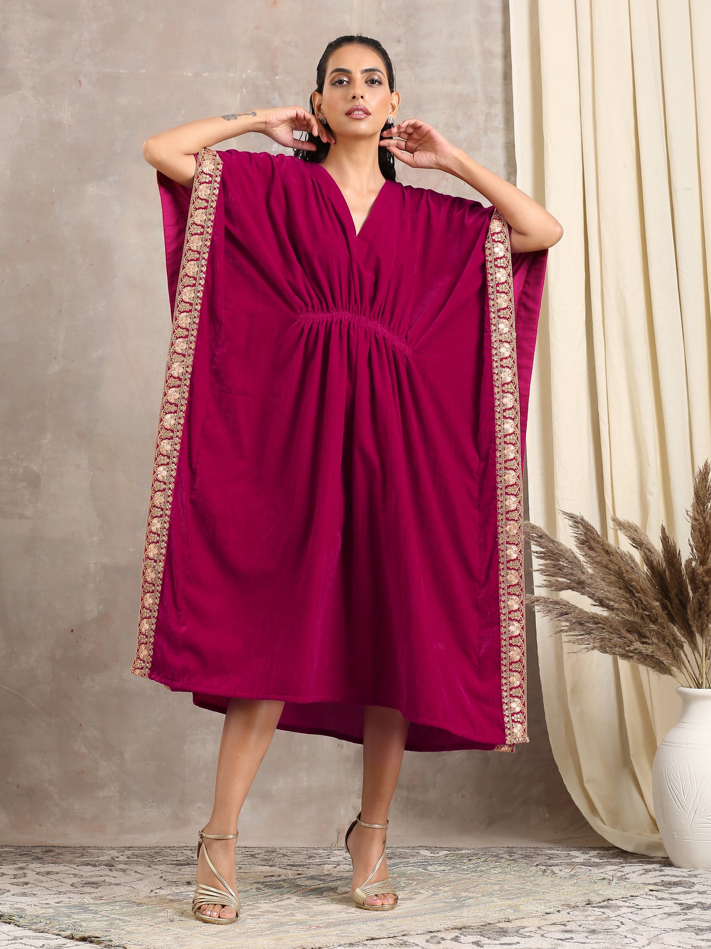 trueBrowns Pink Velvet Lace Kaftan - Distacart