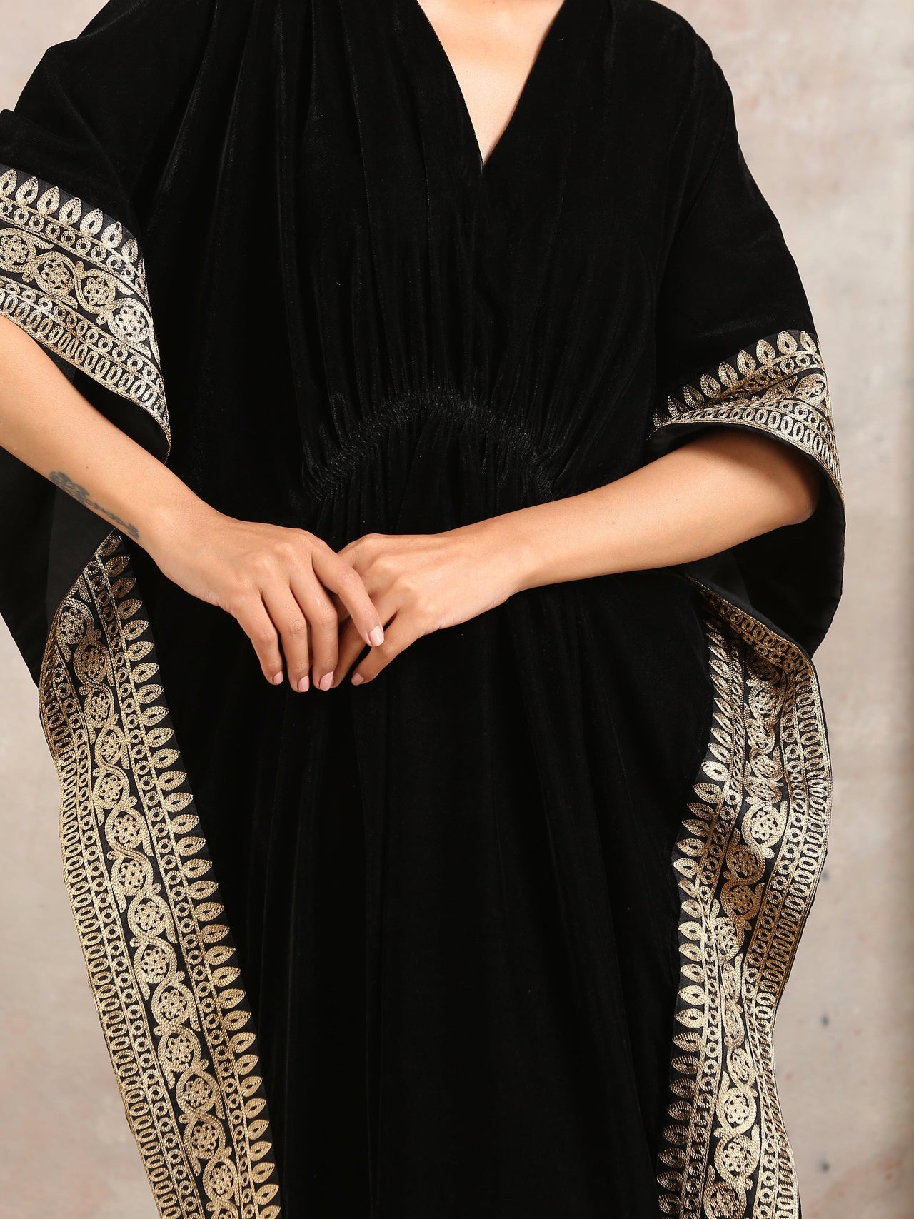 trueBrowns Black Velvet Embroidered Lace Kaftan - Distacart